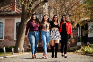 Top 10 Western Outfit Ideas for College Girls (Trendy & Comfortable!)